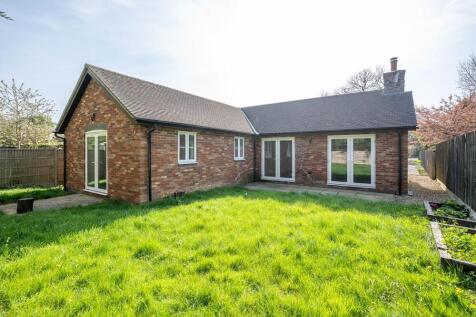 260408 - 25a High Street, Souldrop - 08