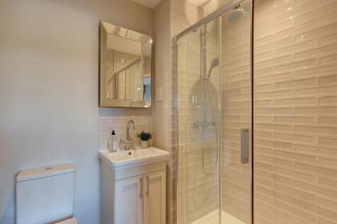 Example En-suite