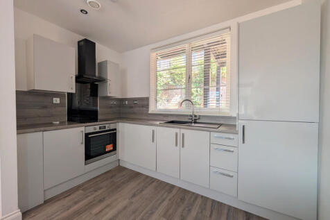 *Gated community* *Parking* *Large Two Bed, Two Bath* *Immaculate* *Fully furnished*