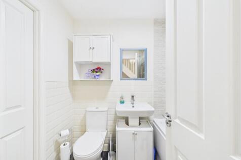 CAM02023G0-PR0153-STILL016