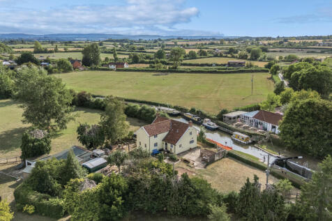 1334511-8-689f3b5...