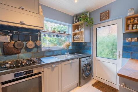 238 London Road-5.jpg