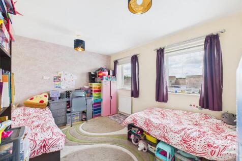 Bedroom: