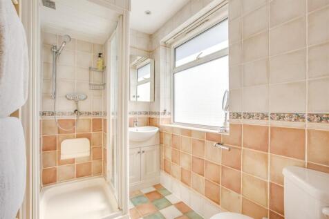 40 Wycombe Road, HP15 6RY-8.jpg