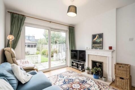 A bright two double bedroom semi detached house with a spacious reception room and large private rear garden. This property will be ideal for professional sharers.