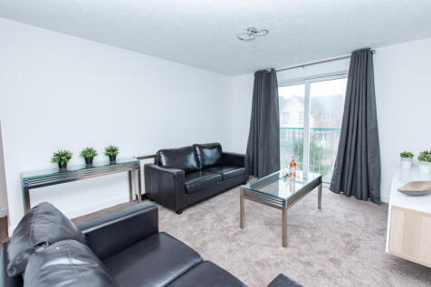 First floor apartment - Fully furnished - Wooden