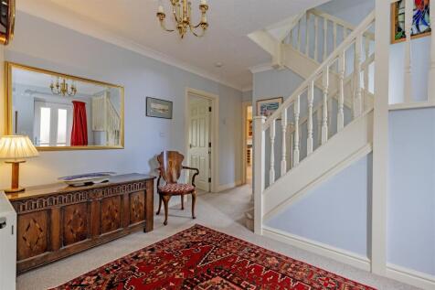 Entrance Hall-1.jpg