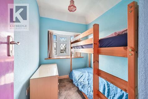 Walsingham Gardens, Epsom - KT19 0LX