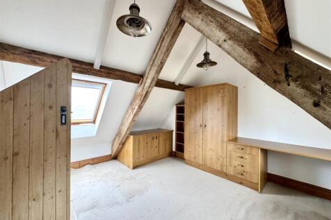 ATTIC ROOM/STUDY