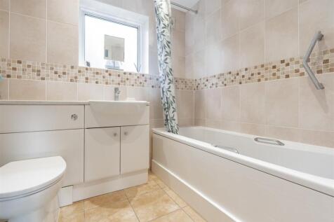 114 Caling Croft-HR16.jpg