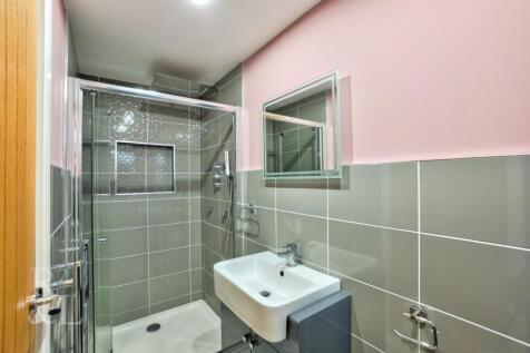 30 Carsington Crescent (8).jpg