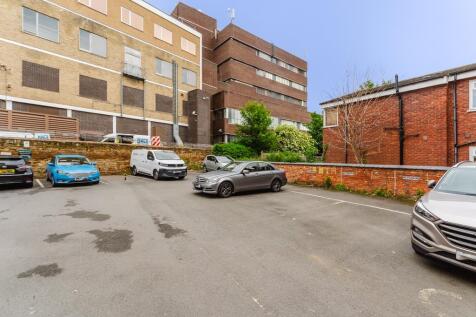 30 Hazelwood Road, Northampton (3 of 19).jpg