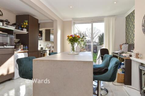 Lounge/Dining Area