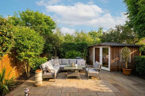 Parkview Way, Epsom - KT19 8FA