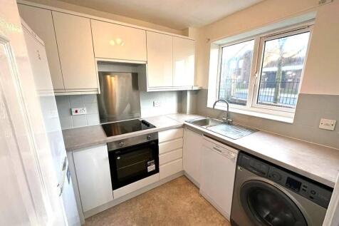 1 bed flat for sale Cross Keys Close, London N9