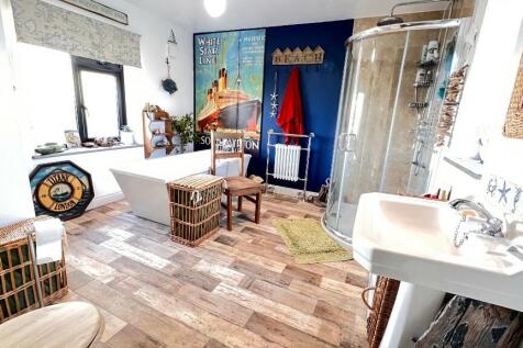 Bathroom/Shower Room