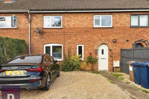3 Bedroom Terraced in GL52 8JP
