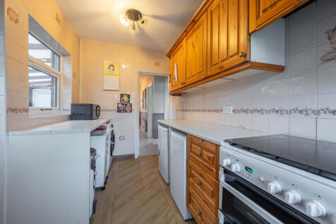 Wainbody Ave South 06439