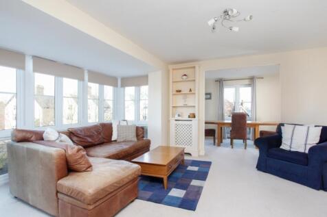 25 Trevelyan Cour...