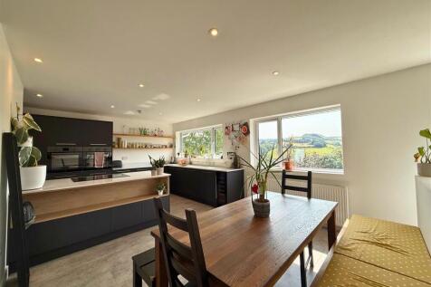 Dining room/ Kitchen