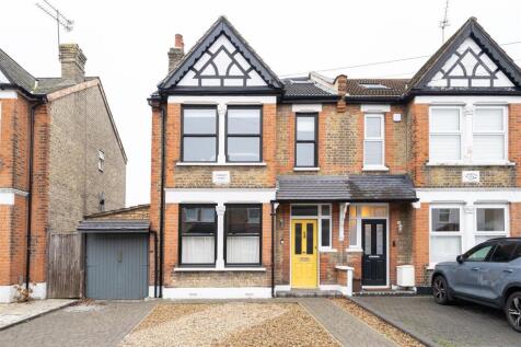 Ainslie Wood Road, E4