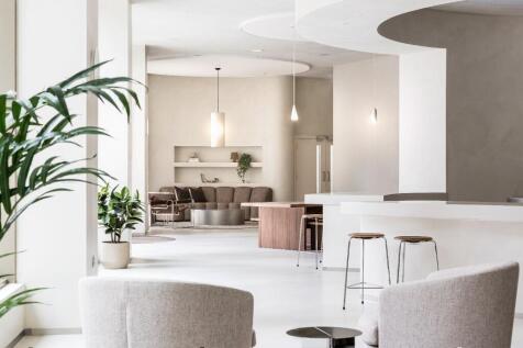 The Club lounge