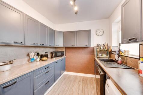 KITCHEN/DINER AND LOUNGE