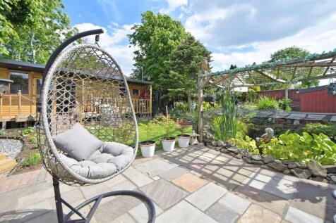 REAR GARDEN PATIO AREA