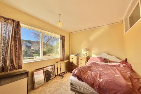 Bedroom 2.jpg