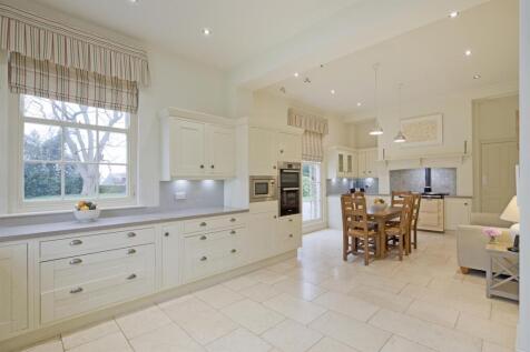 Kitchen1.jpg