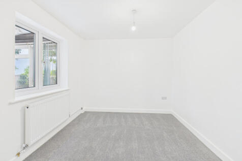 CAM04968G0-PR0060-STILL007