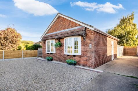 Estate Agents EweMove Scunthorpe - Front Aspect