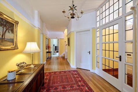 6 bed, 4 bath Detached in Bristol - Photo 7