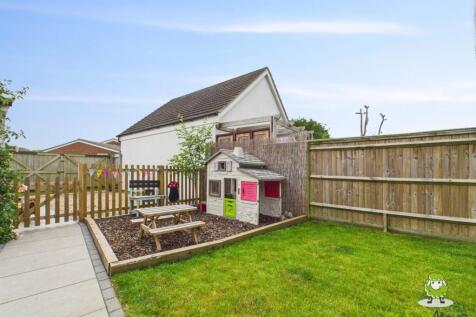 CAM03778G0-PR0235-STILL029