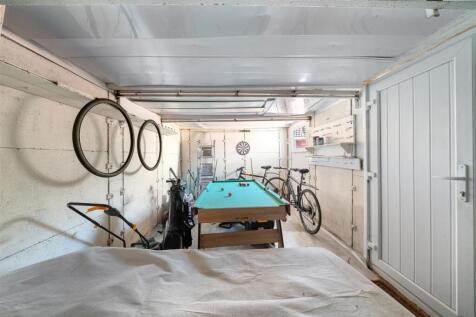 Garage.jpg