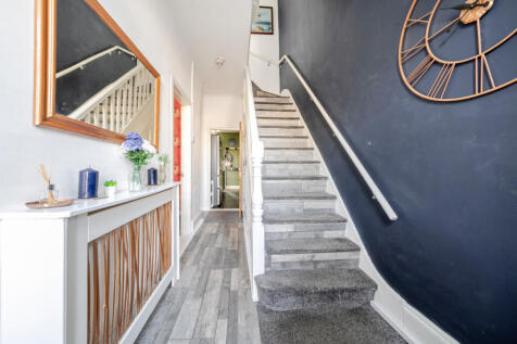 1345093-4-68a843f...