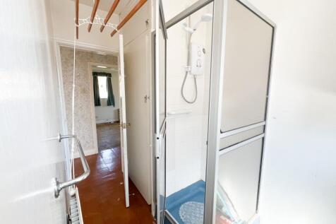 Guest Shower Room