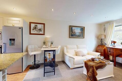 Clover-Court-05182026_171201.jpg