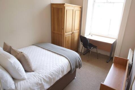 3 Bedroom Flat in BS1 5BJ