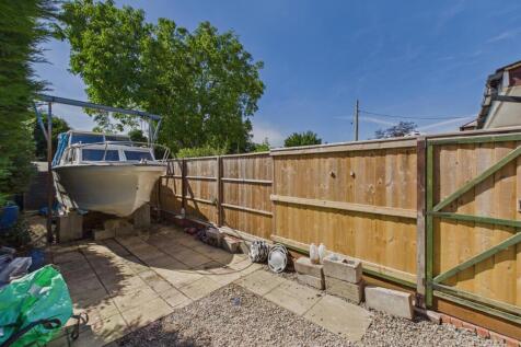 CAM03972G0-PR0441-STILL024.jpg