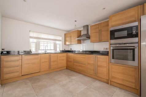 30-Beaufort-Close...