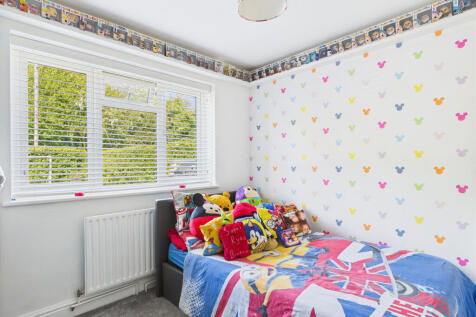 CAM01354G0-PR0493-STILL004