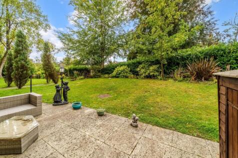 FURZE HILL COURT (1).jpg