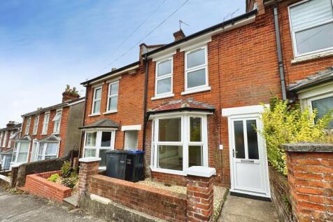 2 Bedroom Terraced in SP2 7BZ