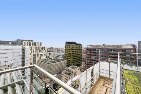 4 bed, 4 bath Apartment in Manchester - Photo 27