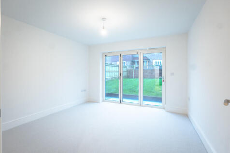 25-12-02_Barnfiel...