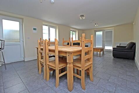 1 Bedroom House in CF10 3EH