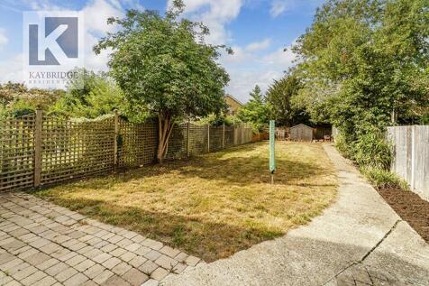 London Road, Ewell - KT17 2BT