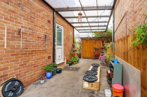 23 Graitney Close, Cleeve 30.jpg