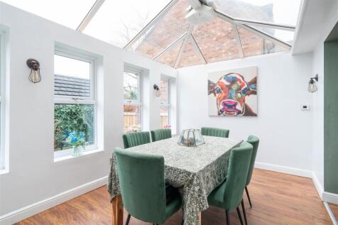 Dining Room-2.jpg